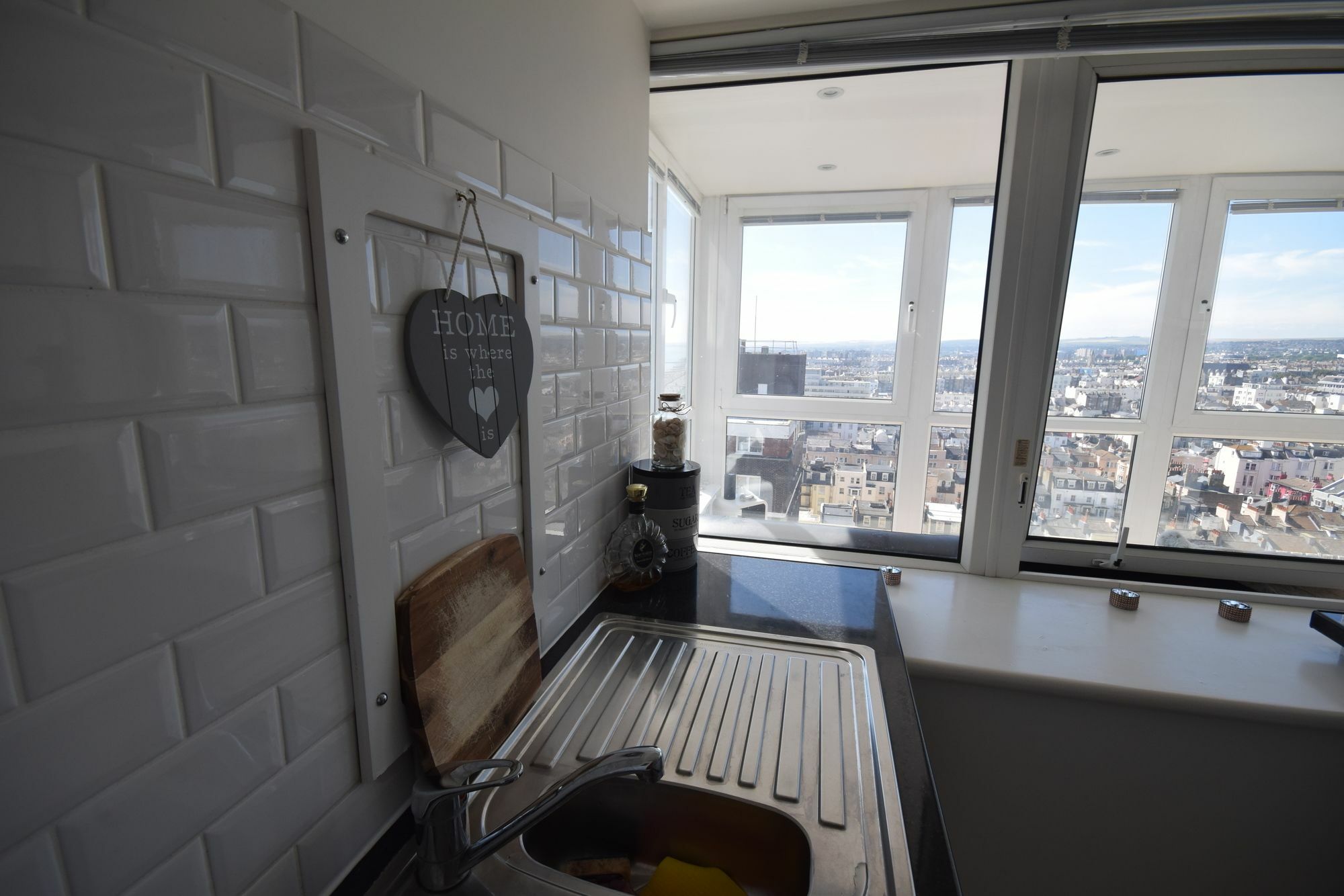 Isabella Penthouse 15th Floor, Seafront Appartement